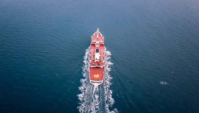 航拍，大連海事大學育鯤輪出海，